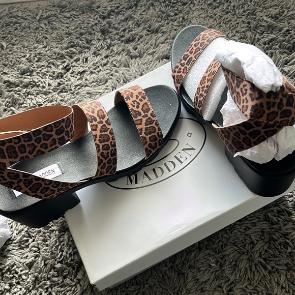 Steve Madden Haidar Cheetah - Picture 3 of 3
